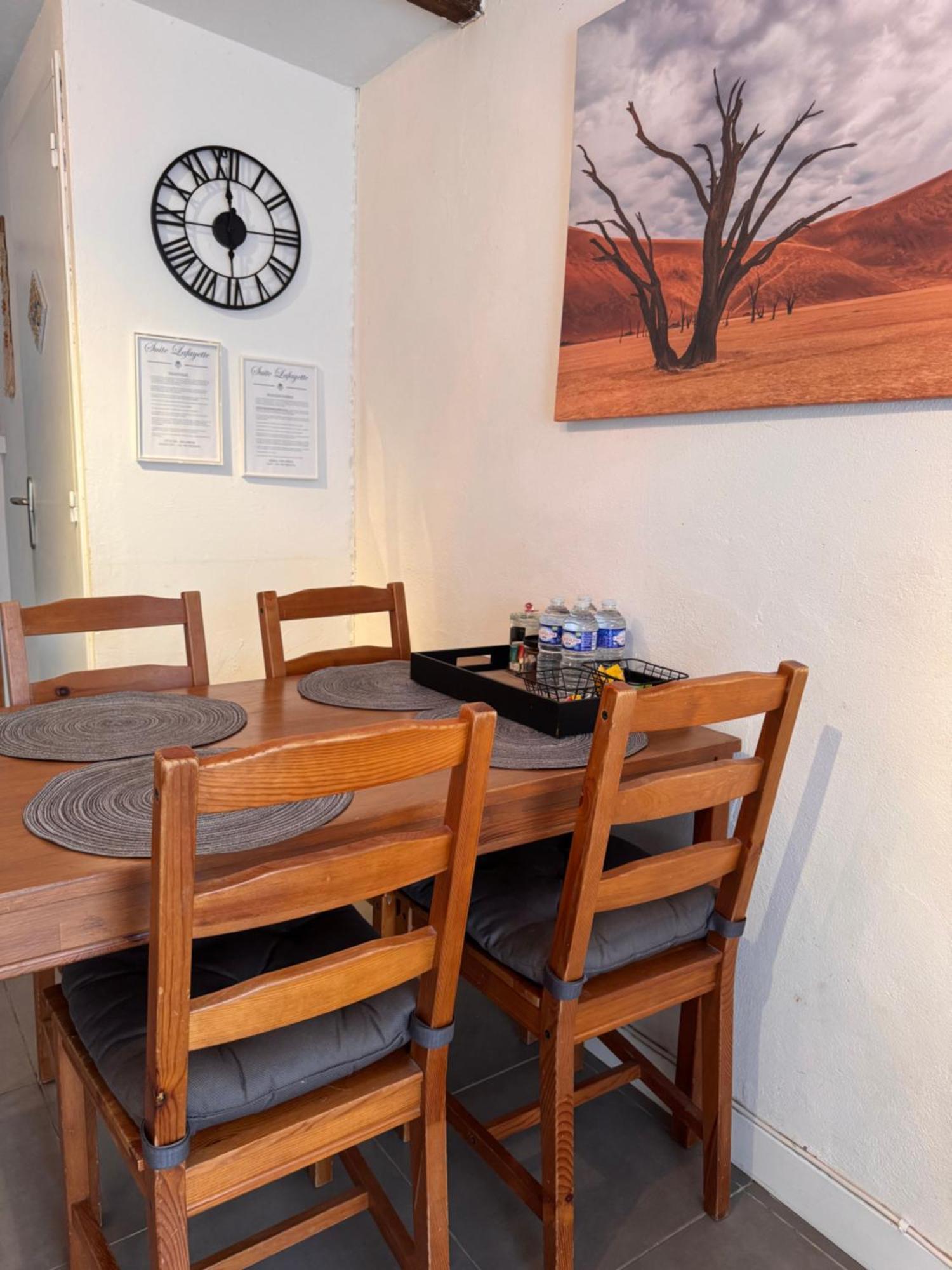 Apartment Ravissante Avec Parking Sur Place. Pessac
