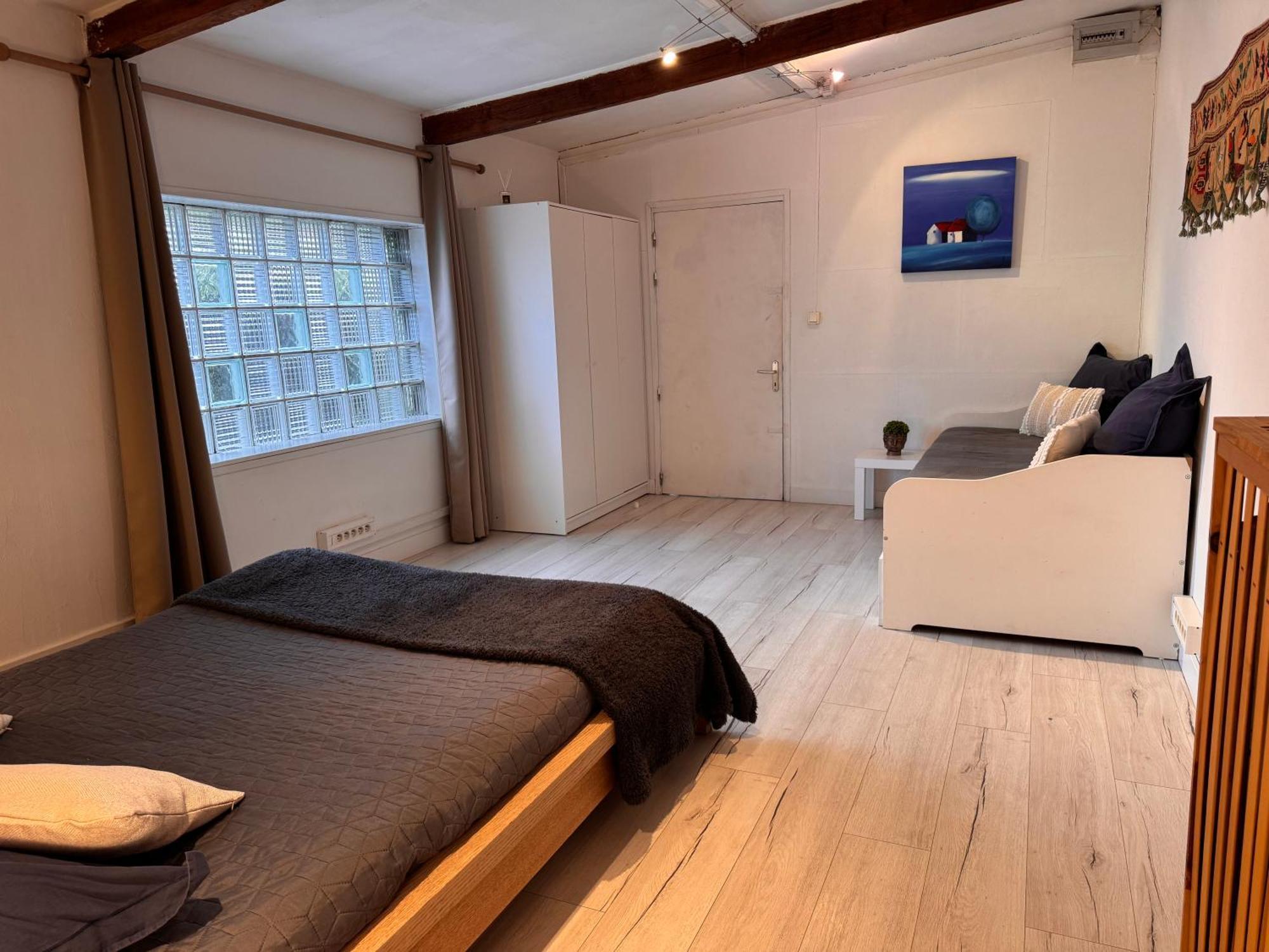 Apartment Ravissante Avec Parking Sur Place. *